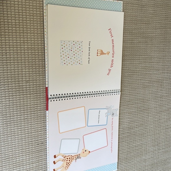 COPY - Baby’s album Sophie la girafe - Picture 7 of 7